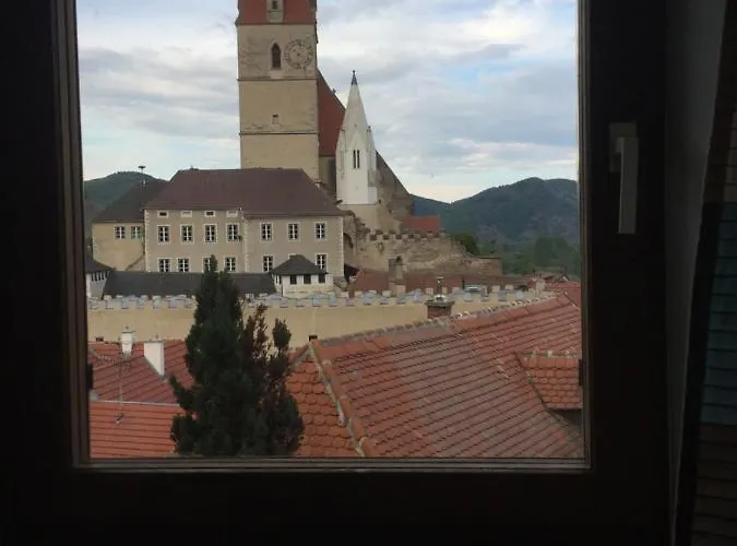 Kirchenblick Weissenkirchen in der Wachau
